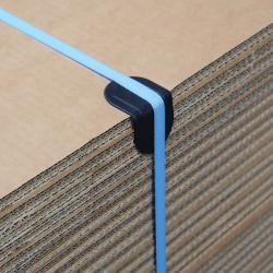 Esquinas de plástico con protectores de fleje